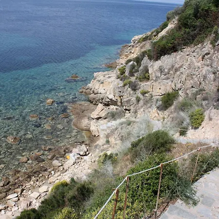 아파트 Aspro Spiti 1 *