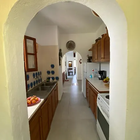 Aspro Spiti 1 Ormos Panagias